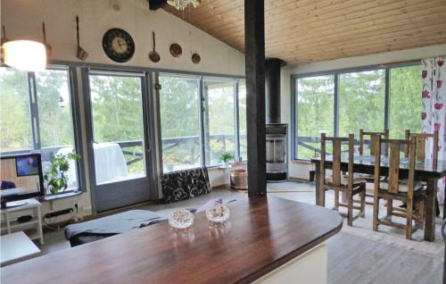 Holiday Home Hallstavik Herr�ng