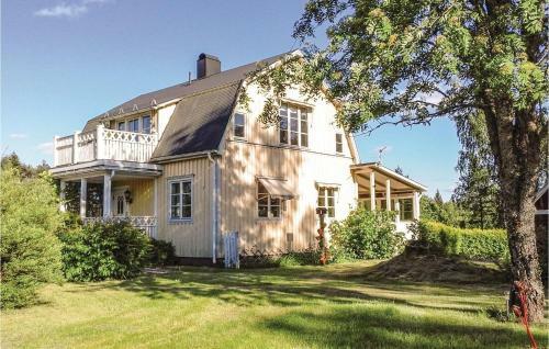 Two-bedroom Holiday Home In Lakene