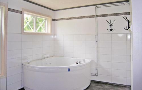 Four-bedroom Holiday Home Vittaryd With Sea View 08
