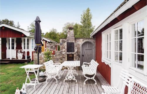 Two-bedroom Holiday Home In Lenhovda