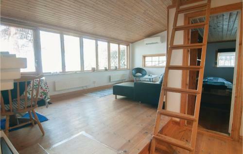 Two-bedroom Holiday Home In Klintehamn
