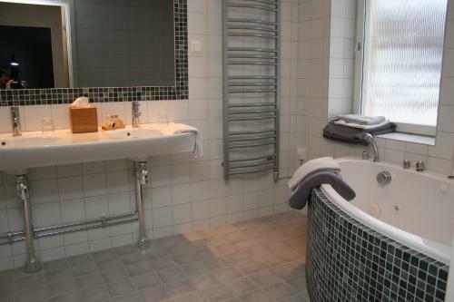 Nyn�sg�rden Hotell & Konferens