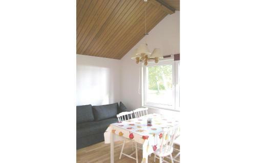 Holiday Home N�glinge R�dala O-948