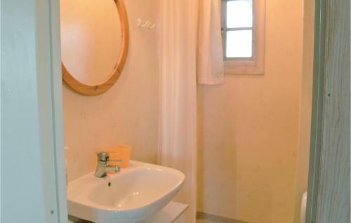 Three-bedroom Holiday Home In Morup