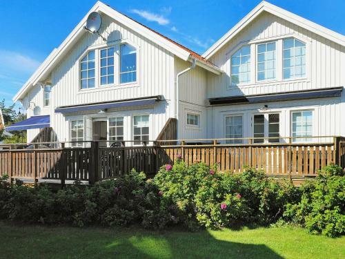 Holiday Home Moll�sund