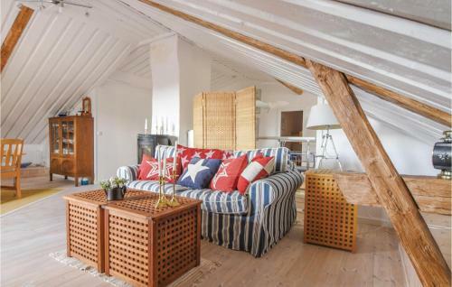Three-bedroom Apartment In Mollosund