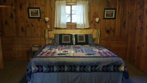 Lodge Hidden Rest Cabins
