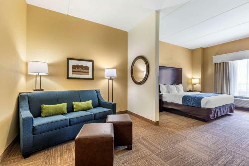 Hotel Comfort Suites Frisco