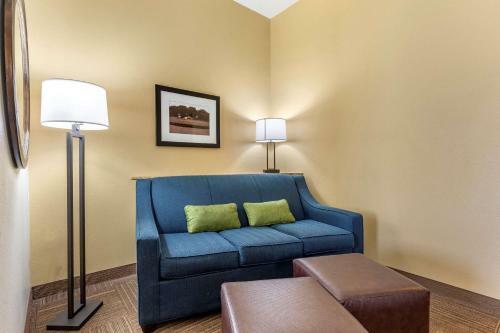 Hotel Comfort Suites Frisco