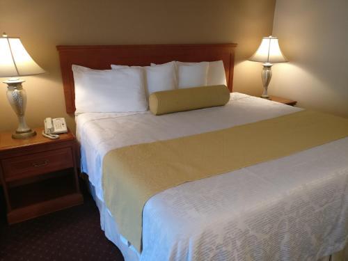 Motel Burbank Inn And Suites