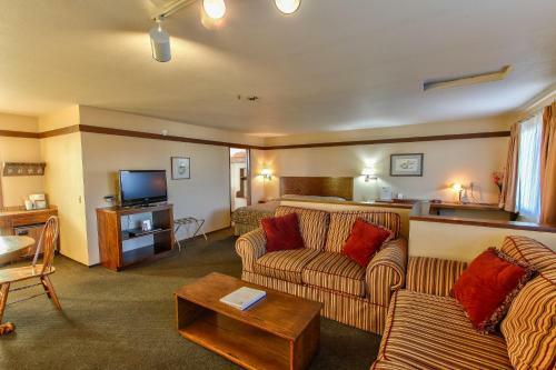 Posada Islands Inn