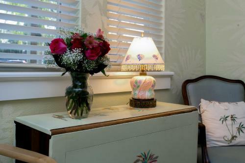 Longboard Inn Bed And Breakfast