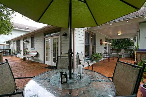 Longboard Inn Bed And Breakfast
