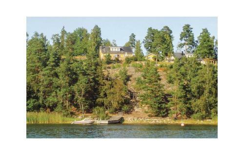 Three-bedroom Holiday Home In Vaxholm