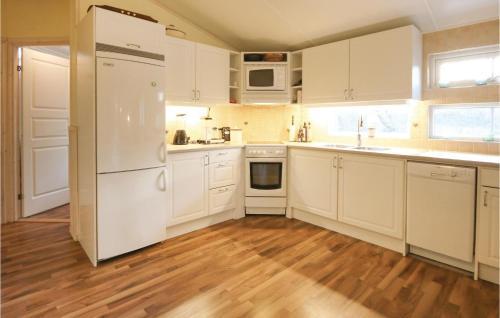 Three-bedroom Holiday Home In Tomelilla