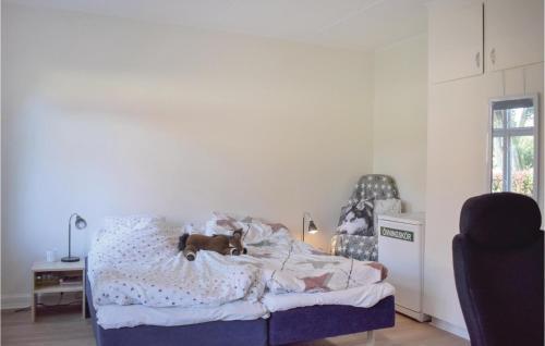 Six-bedroom Holiday Home In Tomelilla