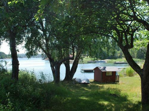 Two-bedroom Holiday Home In Nyn�shamn