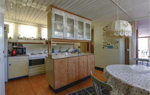 Two-bedroom Holiday Home In Hovas