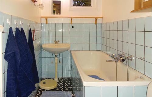 Two-bedroom Accommodation In Holmsjo