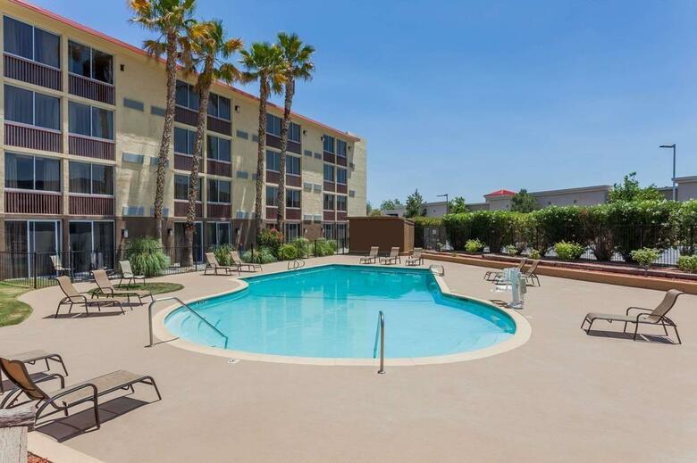 The Palmdale Hotel