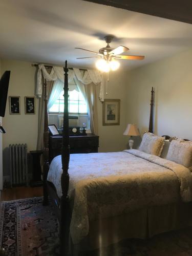 Edgewood Manor Inn Bed And Breakfast