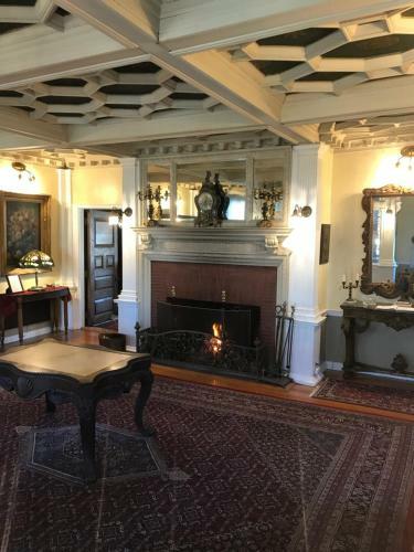 Edgewood Manor Inn Bed And Breakfast