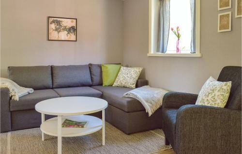 Three-bedroom Holiday Home In Herrang