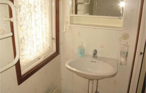 Three-bedroom Holiday Home In Nybrostrand