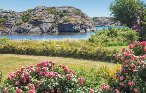 Three-bedroom Holiday Home In Klovedal