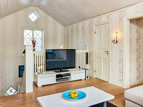 Three-bedroom Holiday Home In Vaxholm