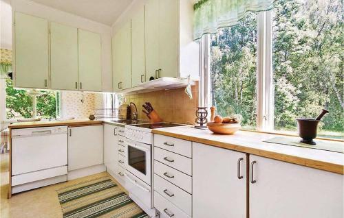 Five-bedroom Holiday Home In Romakloster