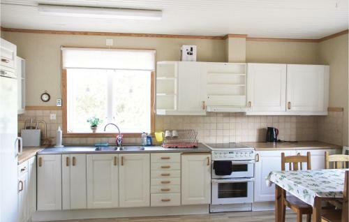 Two-bedroom Holiday Home In Torhamn