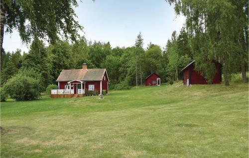 Two-bedroom Holiday Home In Tjallmo