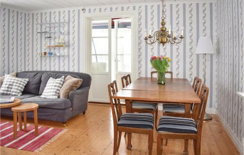 Three-bedroom Holiday Home In Odeshog