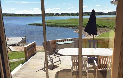 One-bedroom Holiday Home In Vanersborg