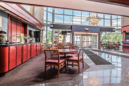 Hotel Quality Inn & Suites Albany Airport