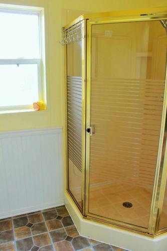 River Falls Lodging