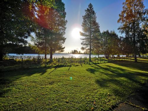 Lits Camping, Stugby Och Kanot