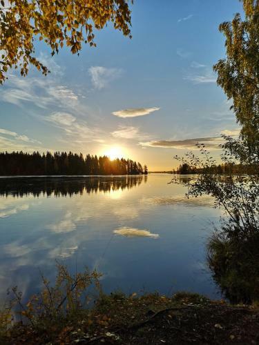 Lits Camping, Stugby Och Kanot