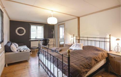 Three-bedroom Holiday Home In Lerdala