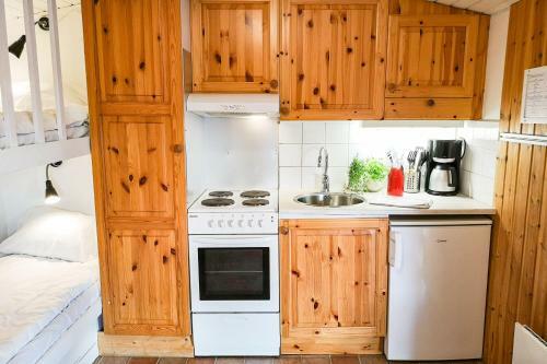 Hotel �rj�ng Camping & Stugor Sommarvik
