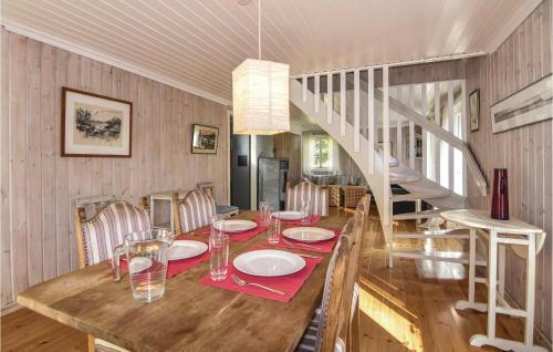 Three-bedroom Holiday Home In Arjang