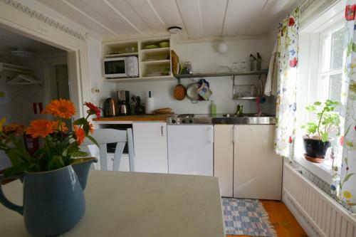 Bull-august G�rd Vandrarhem/hostel