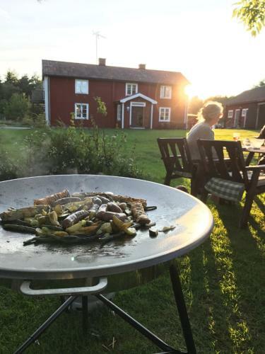 Bull-august G�rd Vandrarhem/hostel