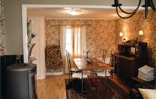 Two-bedroom Holiday Home In Rottneros