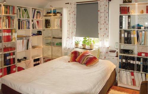Two-bedroom Holiday Home In Rottneros