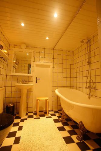 Hostal Villa Akvarellen Bed & Breakfast
