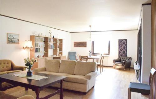 Holiday Home K�pmangatan Borrby
