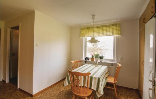 Three-bedroom Holiday Home In Kalv