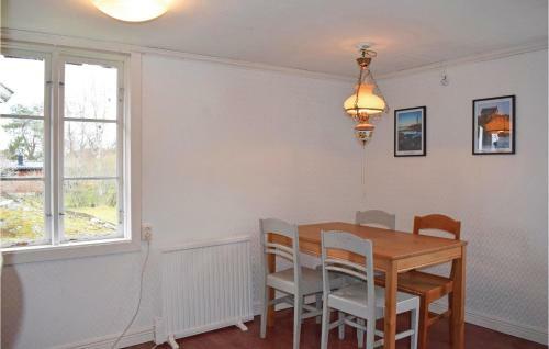 One-bedroom Holiday Home In Vikbolandet